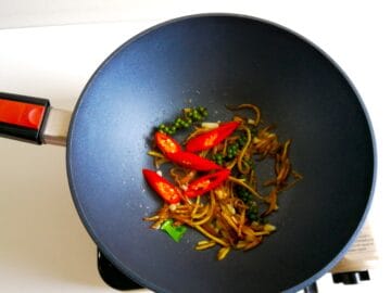 泰惹味香料炒蝦
Stir-fried Shrimp with herbs & spices