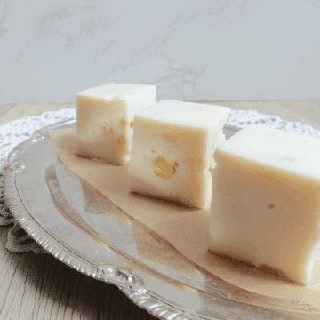 Coconut & Sweet Corn Pudding | 椰汁粟米糕