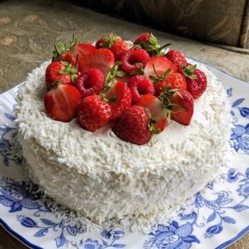 Berries Sponge Cake