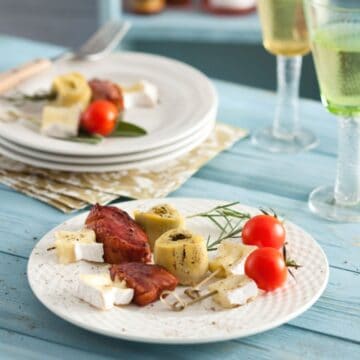 Brochette de camembert with duck