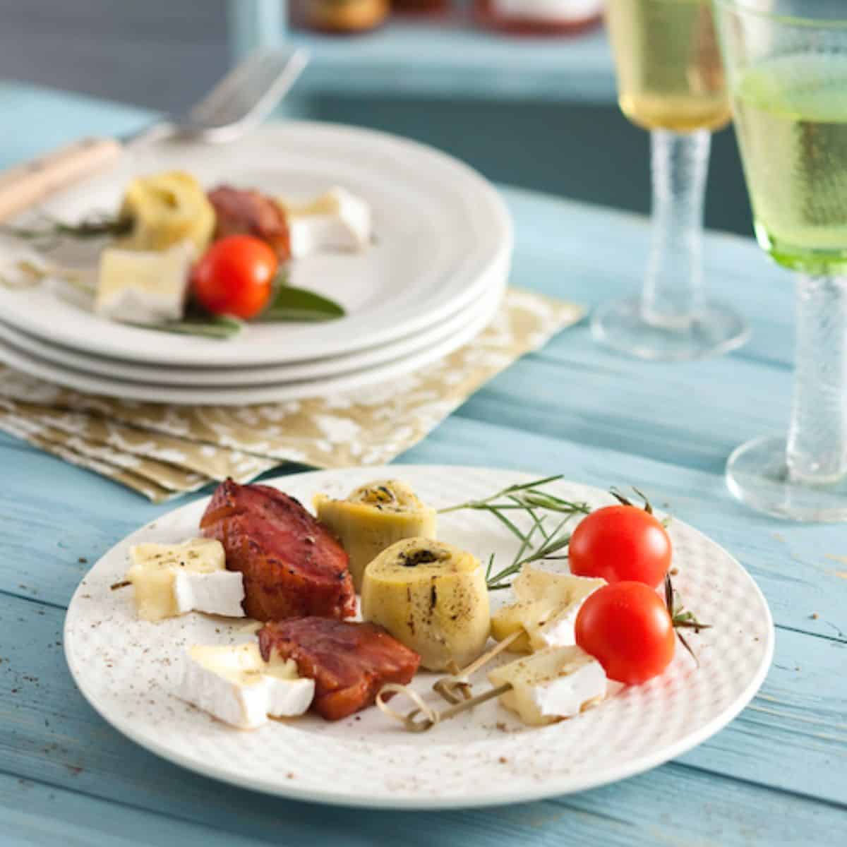 Brochette de camembert with duck